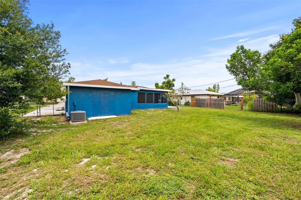 For Sale: $420,000 (3 beds, 2 baths, 1264 Square Feet)