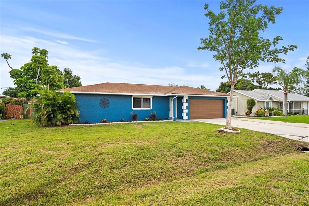 For Sale: $420,000 (3 beds, 2 baths, 1264 Square Feet)