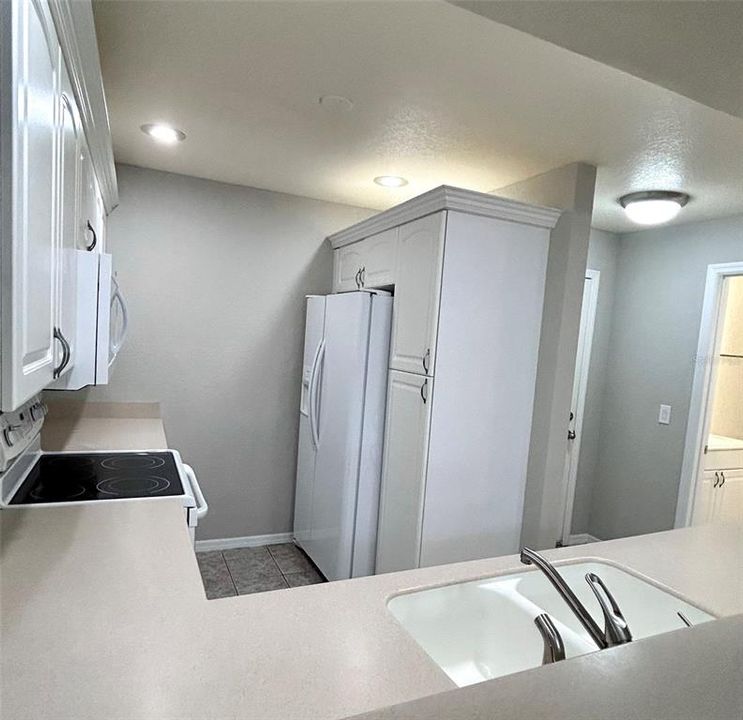 For Sale: $197,000 (2 beds, 2 baths, 950 Square Feet)