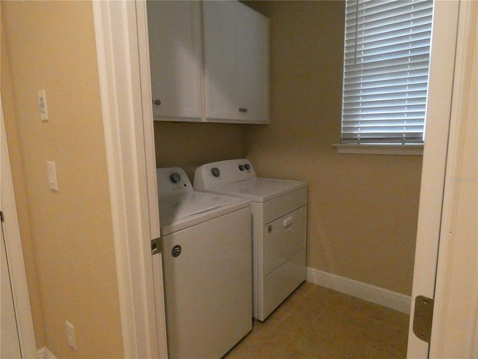 For Rent: $3,200 (2 beds, 2 baths, 1677 Square Feet)