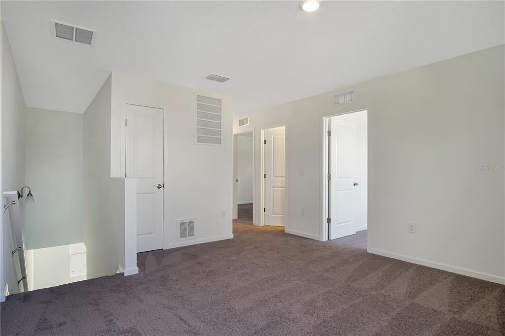 For Rent: $2,595 (3 beds, 2 baths, 1826 Square Feet)