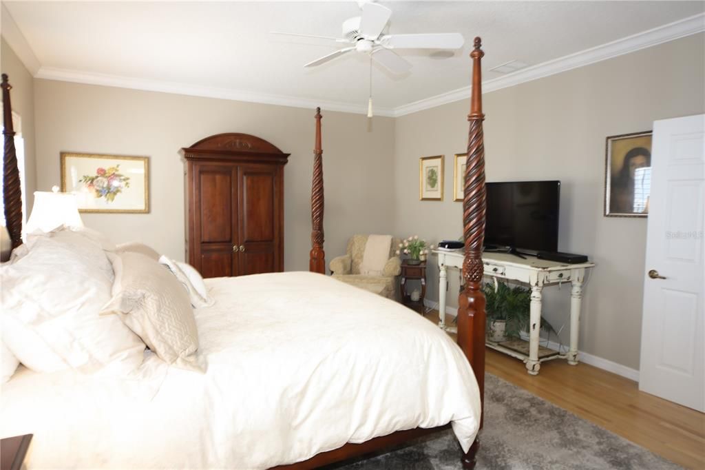 Active With Contract: $389,900 (2 beds, 2 baths, 1740 Square Feet)