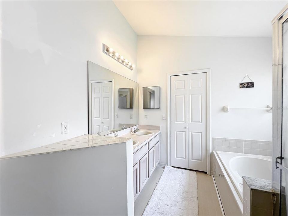 For Sale: $439,900 (3 beds, 2 baths, 1652 Square Feet)