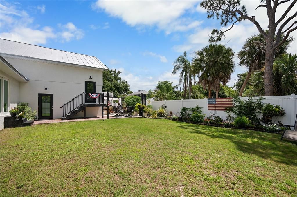 For Sale: $850,000 (3 beds, 3 baths, 2606 Square Feet)