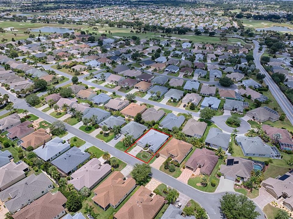 VILLAGE OF MALLORY CLOSE TO LAKE SUMTER LANDING