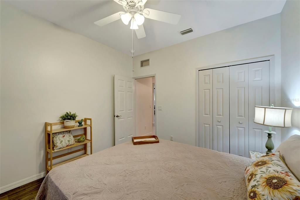 For Sale: $300,000 (2 beds, 2 baths, 1467 Square Feet)