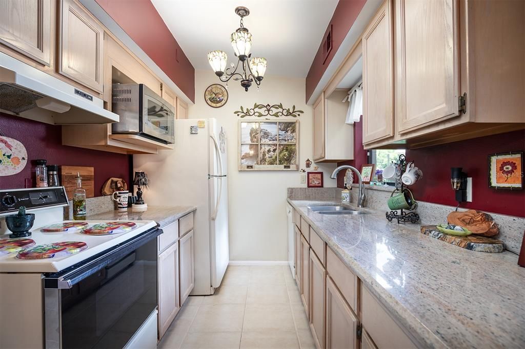 For Sale: $325,000 (3 beds, 1 baths, 1360 Square Feet)