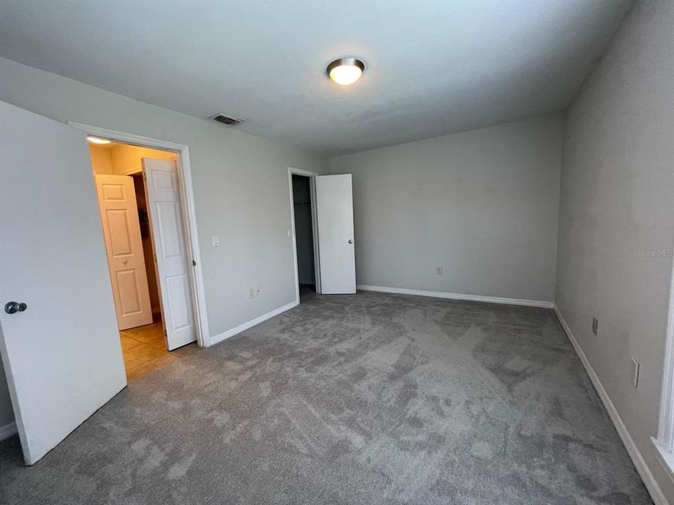 Active With Contract: $1,500 (1 beds, 1 baths, 759 Square Feet)