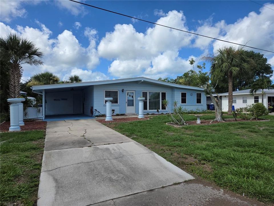 Active With Contract: $279,900 (3 beds, 2 baths, 1230 Square Feet)