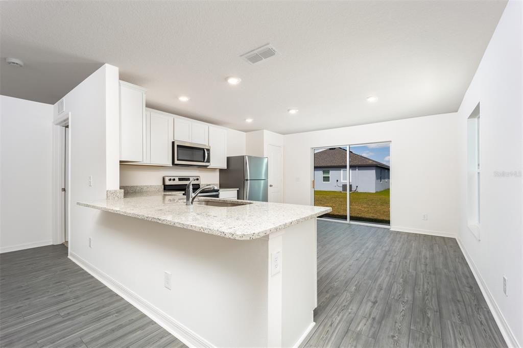 For Sale: $319,900 (3 beds, 2 baths, 1231 Square Feet)