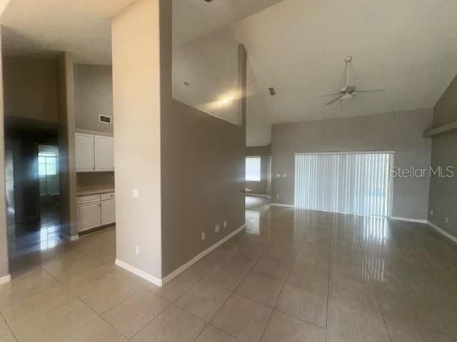 For Rent: $2,500 (3 beds, 2 baths, 1721 Square Feet)