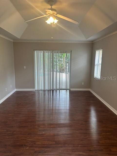 For Rent: $2,500 (3 beds, 2 baths, 1721 Square Feet)