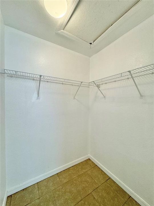 walk-in closet