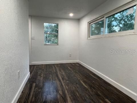 For Sale: $250,000 (2 beds, 1 baths, 600 Square Feet)