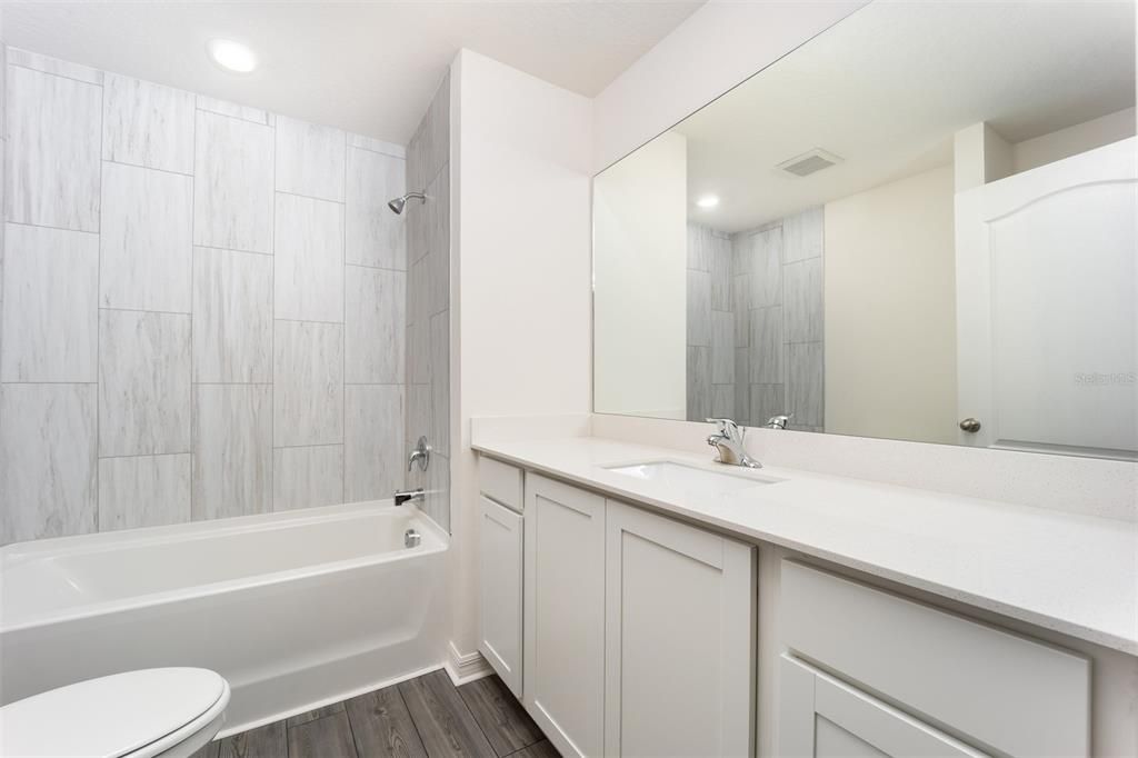 For Sale: $294,900 (2 beds, 2 baths, 1147 Square Feet)