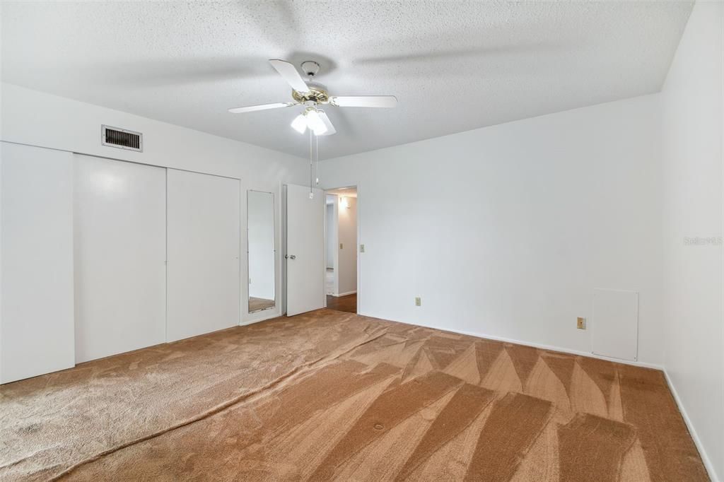 For Sale: $169,000 (2 beds, 2 baths, 1400 Square Feet)