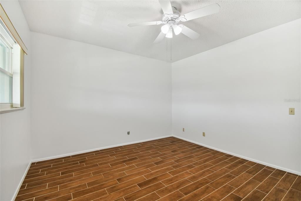 For Sale: $169,000 (2 beds, 2 baths, 1400 Square Feet)