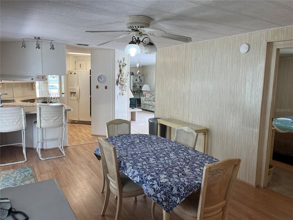 For Sale: $185,000 (2 beds, 2 baths, 1368 Square Feet)