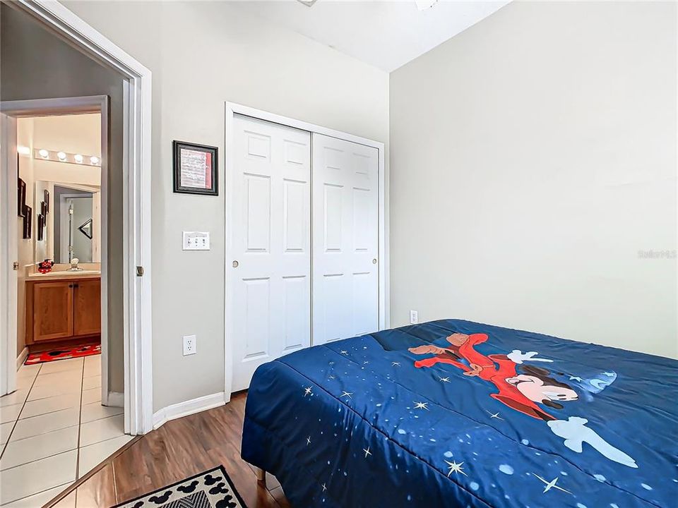 Active With Contract: $312,000 (3 beds, 3 baths, 1362 Square Feet)