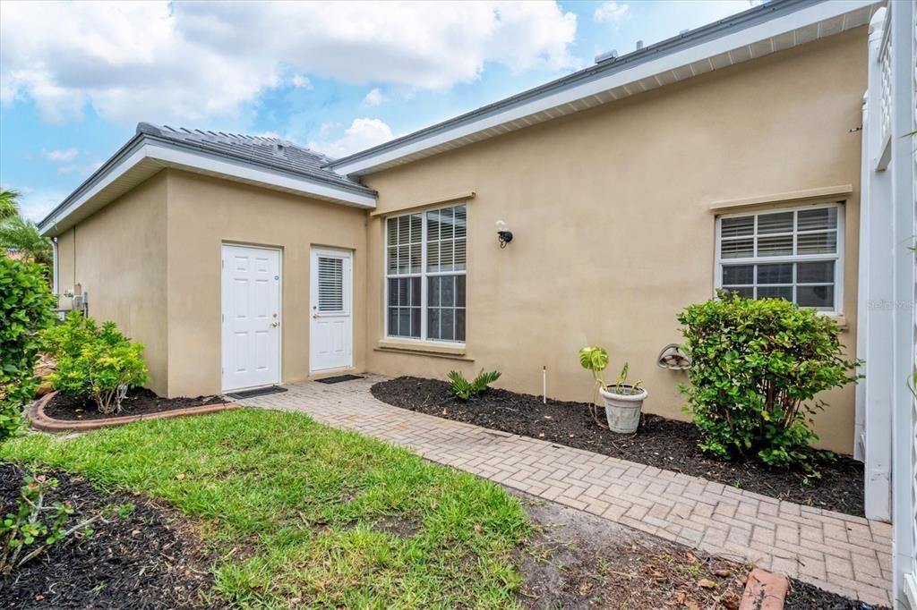 entrance to in-law or guest bedroom