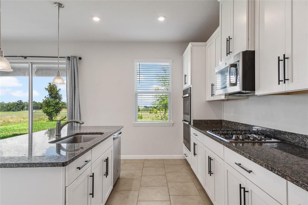 Great bright kitchen!