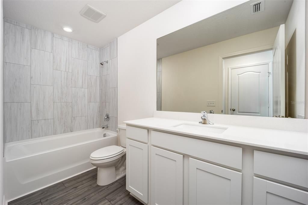 For Sale: $294,900 (2 beds, 2 baths, 1147 Square Feet)