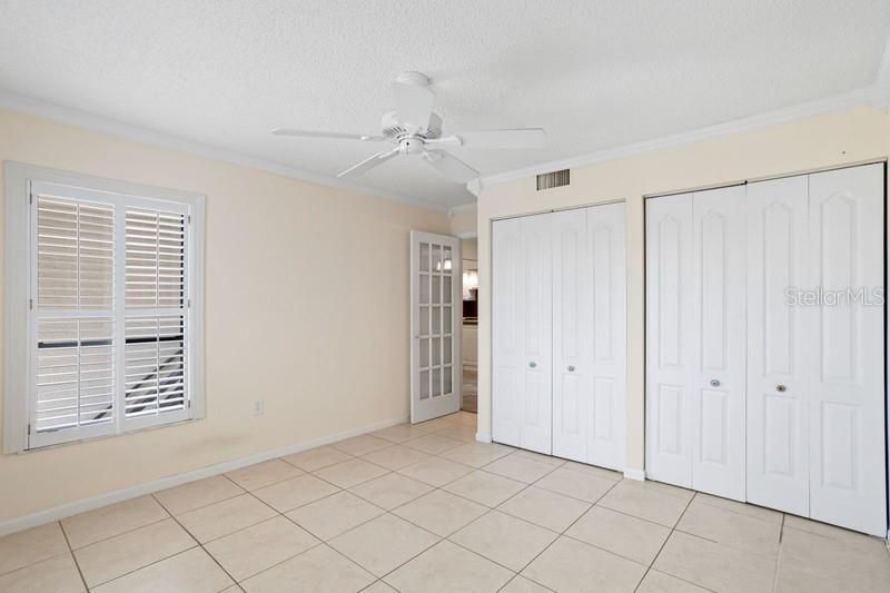 For Sale: $559,900 (2 beds, 2 baths, 1220 Square Feet)