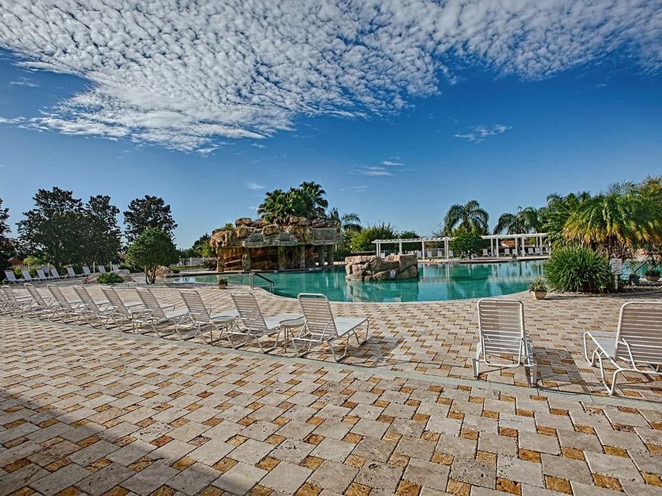 COMMUNITY RESORT STYLE POOL