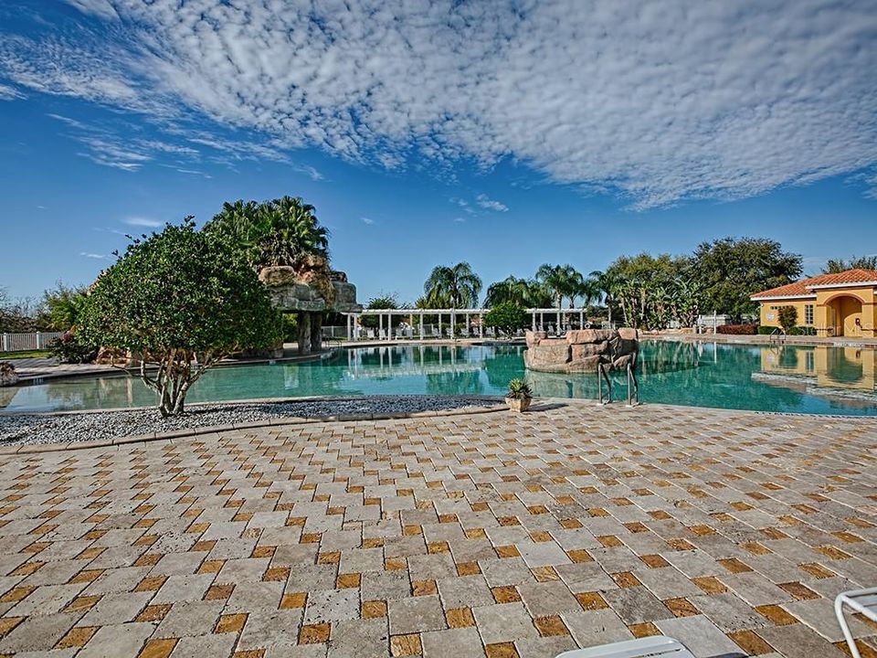 COMMUNITY RESORT STYLE POOL