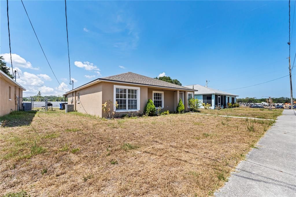 Active With Contract: $310,500 (4 beds, 2 baths, 1508 Square Feet)