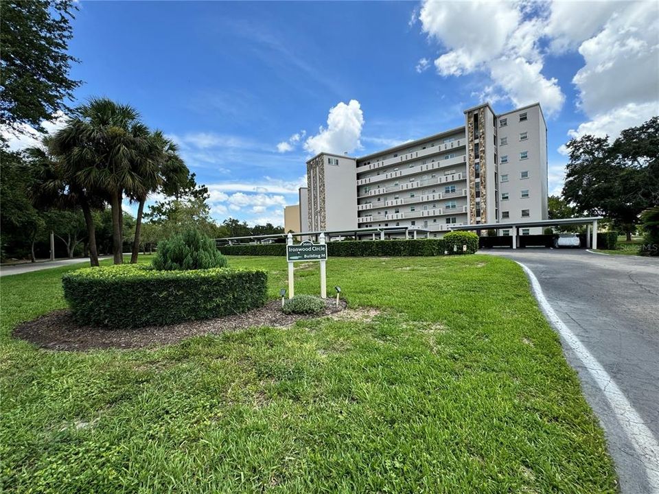 Active With Contract: $220,000 (2 beds, 2 baths, 1008 Square Feet)