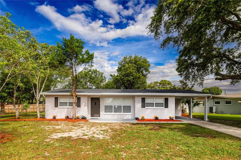 Active With Contract: $264,990 (3 beds, 2 baths, 1000 Square Feet)