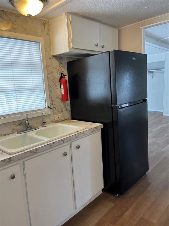 Active With Contract: $118,900 (2 beds, 2 baths, 982 Square Feet)