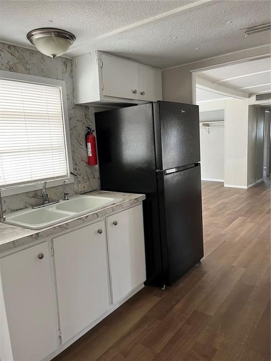 Active With Contract: $118,900 (2 beds, 2 baths, 982 Square Feet)