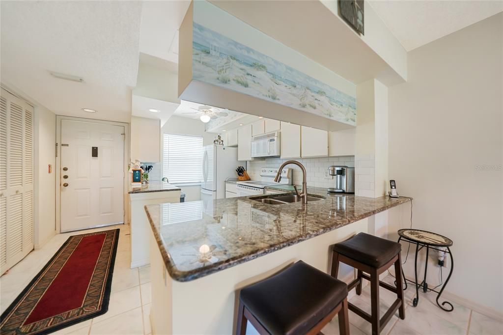 For Sale: $264,995 (2 beds, 2 baths, 1106 Square Feet)