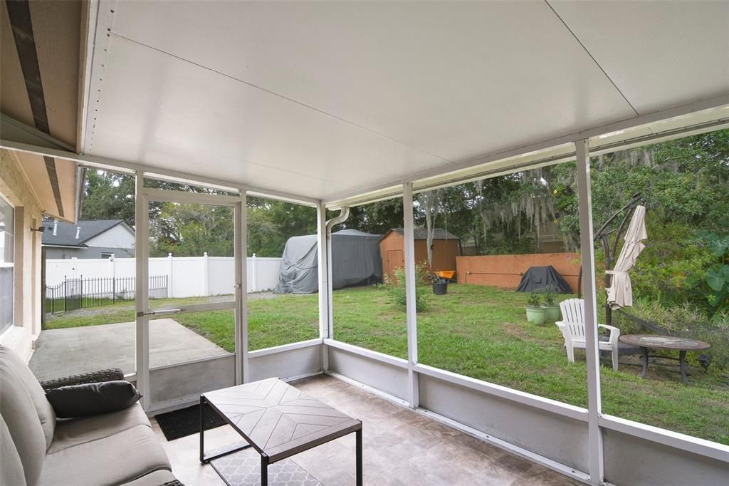 Your screened lanai overlooks a generous backyard!