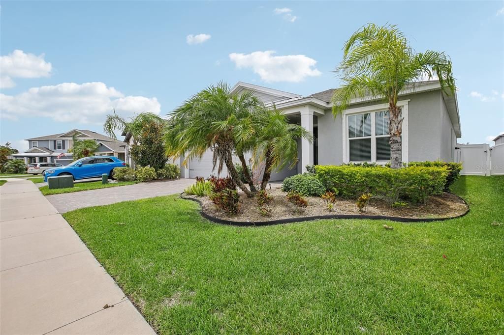 For Sale: $670,000 (4 beds, 2 baths, 1968 Square Feet)