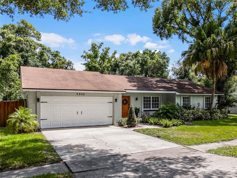 For Sale: $475,000 (3 beds, 2 baths, 1602 Square Feet)