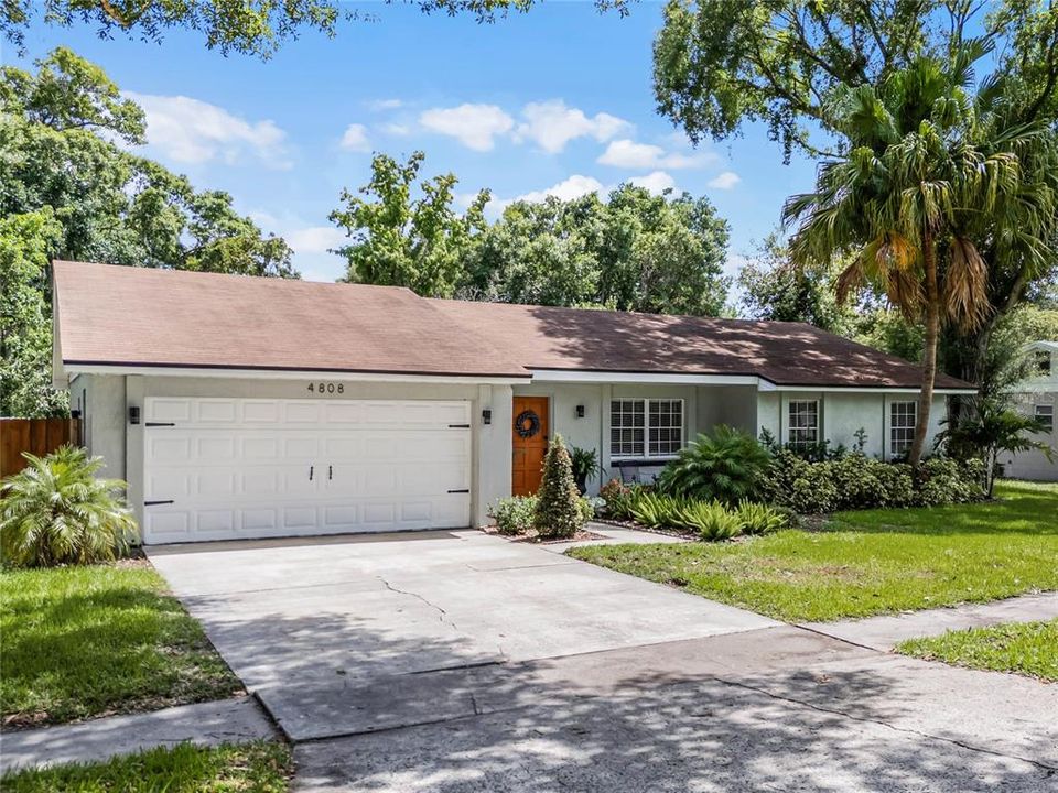 For Sale: $475,000 (3 beds, 2 baths, 1602 Square Feet)