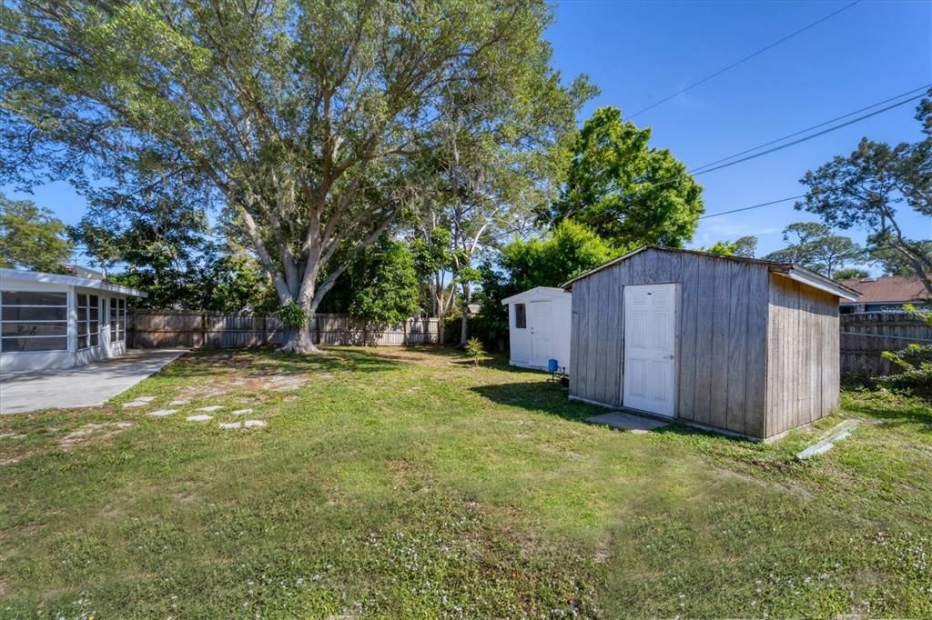 For Sale: $515,000 (4 beds, 2 baths, 1865 Square Feet)