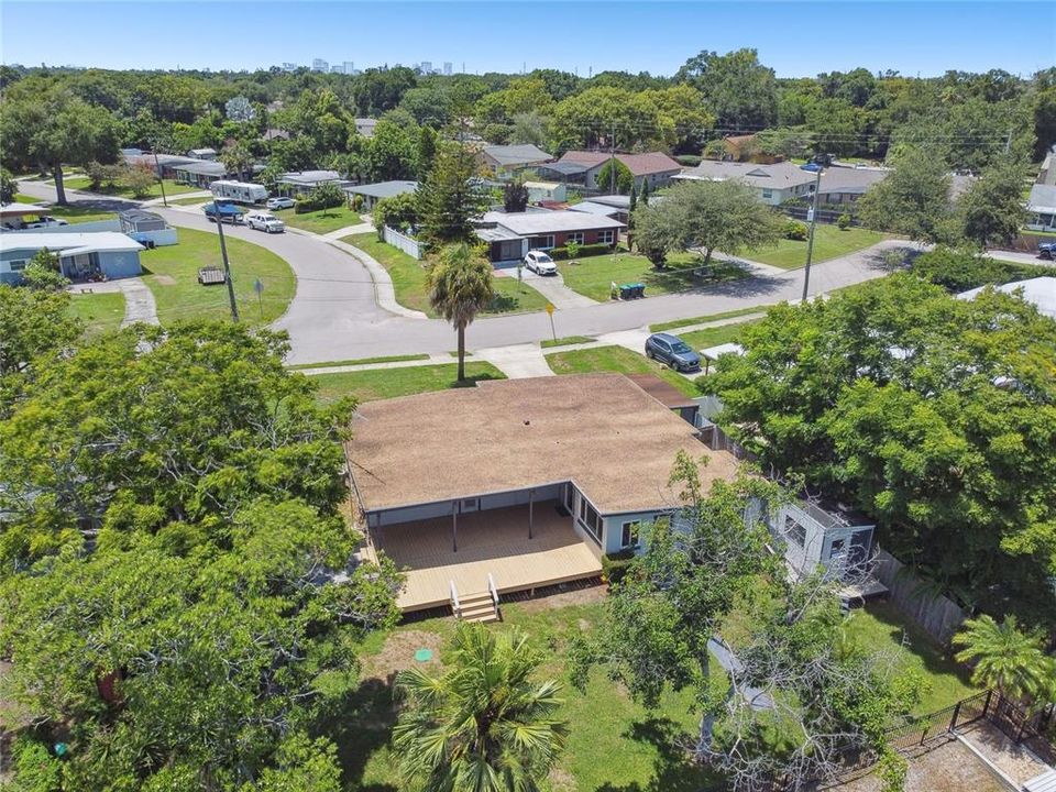 Active With Contract: $440,000 (3 beds, 2 baths, 1547 Square Feet)