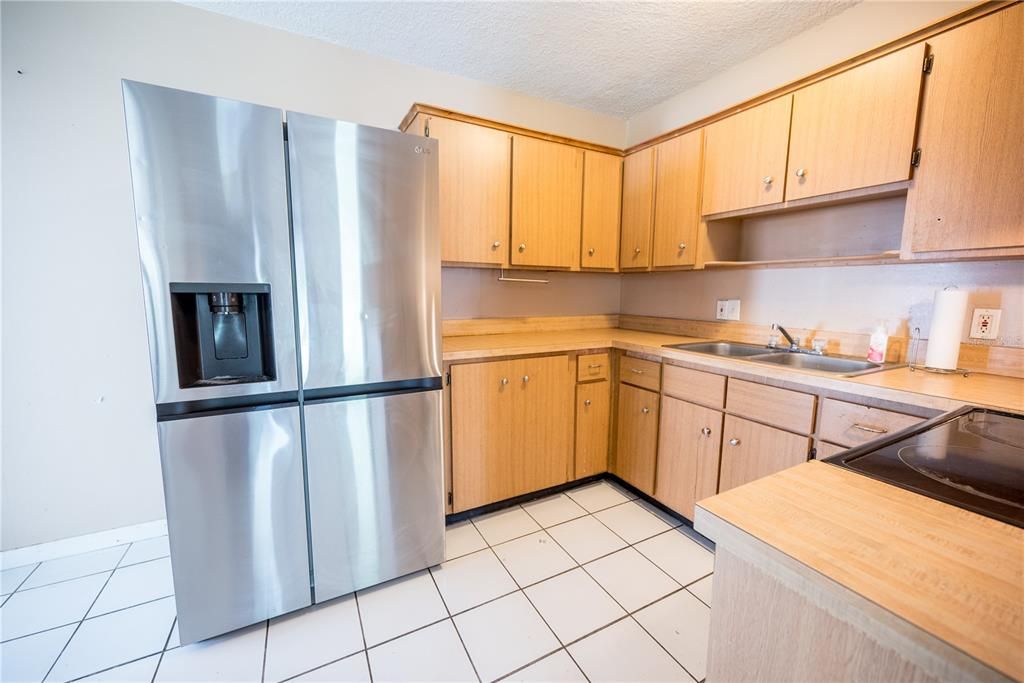 Active With Contract: $139,900 (3 beds, 1 baths, 1362 Square Feet)