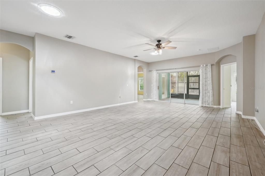 Active With Contract: $270,000 (2 beds, 2 baths, 1813 Square Feet)