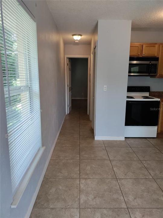 For Rent: $1,000 (1 beds, 1 baths, 477 Square Feet)