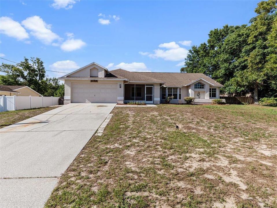 Active With Contract: $299,000 (3 beds, 2 baths, 1584 Square Feet)