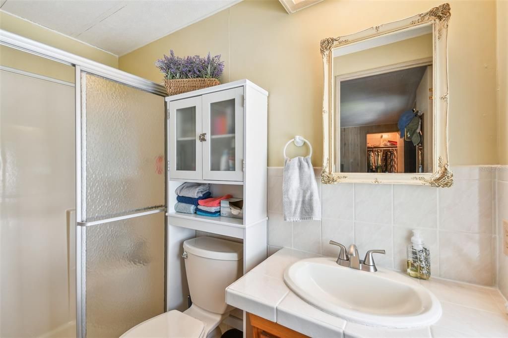 Main bedroom bathroom