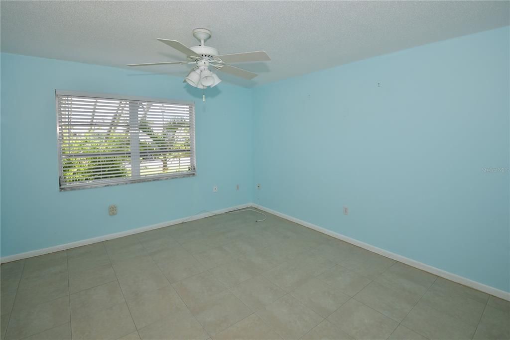 For Sale: $249,000 (2 beds, 2 baths, 1350 Square Feet)