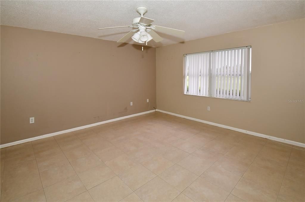 For Sale: $249,000 (2 beds, 2 baths, 1350 Square Feet)