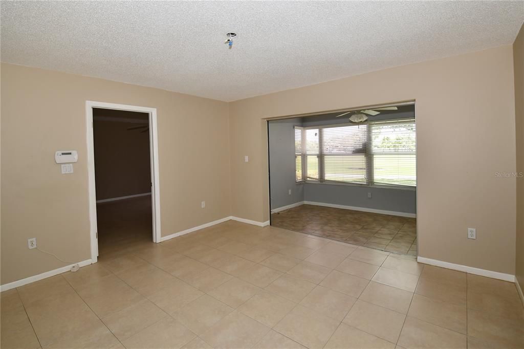 For Sale: $249,000 (2 beds, 2 baths, 1350 Square Feet)