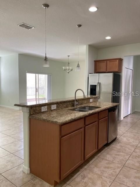 Active With Contract: $2,400 (3 beds, 2 baths, 2112 Square Feet)